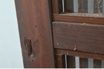 アンティーク建具　欅(ケヤキ)材　堂々とした佇まいが存在感を放つガラス入り格子蔵戸1枚(玄関戸、格子戸、引き戸)(R-079856)