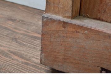 アンティーク建具　北陸産　総欅(ケヤキ)材　金具が立派な格子蔵戸1枚(格子戸、引き戸、玄関戸)(R-079858)