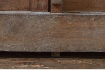 アンティーク建具　北陸産　総欅(ケヤキ)材　金具が立派な格子蔵戸1枚(格子戸、引き戸、玄関戸)(R-079858)