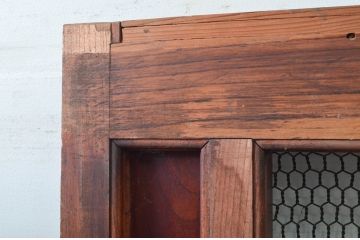 アンティーク建具　総欅(ケヤキ)材　時代の流れを感じさせる升目(マス目)格子蔵戸1枚(きつね格子、狐格子、引き戸、玄関戸、格子戸)(R-079859)