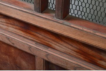 アンティーク建具　総欅(ケヤキ)材　時代の流れを感じさせる升目(マス目)格子蔵戸1枚(きつね格子、狐格子、引き戸、玄関戸、格子戸)(R-079859)