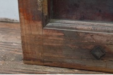 アンティーク建具　総欅(ケヤキ)材　時代の流れを感じさせる升目(マス目)格子蔵戸1枚(きつね格子、狐格子、引き戸、玄関戸、格子戸)(R-079859)