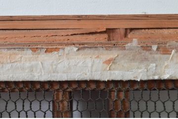 アンティーク建具　総欅(ケヤキ)材　時代の流れを感じさせる升目(マス目)格子蔵戸1枚(きつね格子、狐格子、引き戸、玄関戸、格子戸)(R-079859)