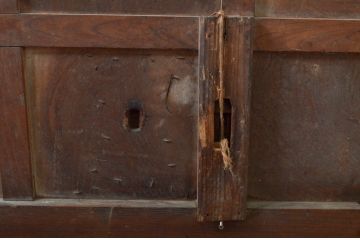 アンティーク建具　総欅(ケヤキ)材　時代の流れを感じさせる升目(マス目)格子蔵戸1枚(きつね格子、狐格子、引き戸、玄関戸、格子戸)(R-079859)