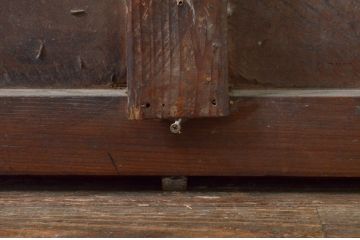 アンティーク建具　総欅(ケヤキ)材　時代の流れを感じさせる升目(マス目)格子蔵戸1枚(きつね格子、狐格子、引き戸、玄関戸、格子戸)(R-079859)
