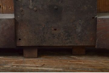 アンティーク建具　欅(ケヤキ)材・檜(ヒノキ)材　時を経た風合いが楽しめる蔵戸1枚(引き戸、玄関戸)(R-079860)