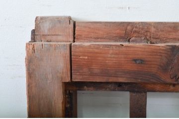 アンティーク建具　デザインが良いね!経年を感じる風合いが魅力の鉄格子入り蔵戸1枚(引き戸、玄関戸)(R-079861)