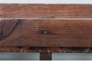 アンティーク建具　デザインが良いね!経年を感じる風合いが魅力の鉄格子入り蔵戸1枚(引き戸、玄関戸)(R-079861)