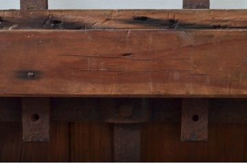 アンティーク建具　デザインが良いね!経年を感じる風合いが魅力の鉄格子入り蔵戸1枚(引き戸、玄関戸)(R-079861)