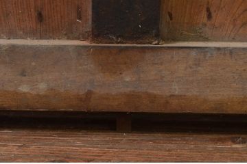アンティーク建具　大振り!!　欅(ケヤキ)材　味わい深い木の風合いが魅力的な蔵戸1枚(引き戸、玄関戸)(R-079862)