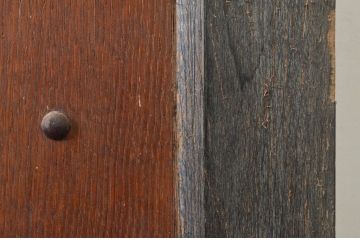 アンティーク建具　大振り!!　栗材・檜(ヒノキ)材　堂々とした佇まいが存在感を放つ蔵戸1枚(引き戸、玄関戸)(R-079864)