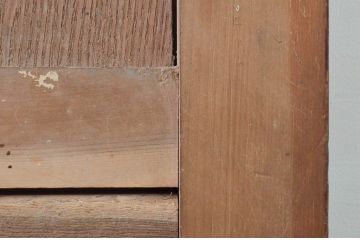 アンティーク建具　大振り!!　栗材・檜(ヒノキ)材　堂々とした佇まいが存在感を放つ蔵戸1枚(引き戸、玄関戸)(R-079864)