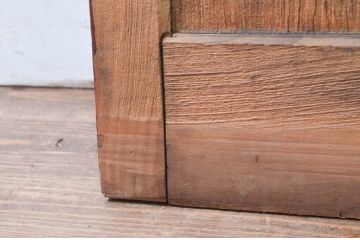 アンティーク建具　欅(ケヤキ)材　味わい深い木の風合いが魅力的な蔵戸1枚(引き戸、玄関戸)(R-079870)