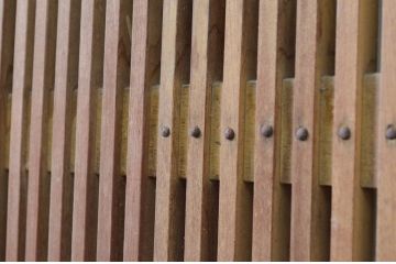 アンティーク建具　堂々とした佇まいが存在感を放つ格子蔵戸1枚(格子戸、引き戸、玄関戸)(R-079873)