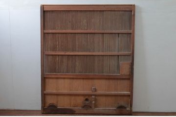 アンティーク建具　堂々とした佇まいが存在感を放つ格子蔵戸1枚(格子戸、引き戸、玄関戸)(R-079873)