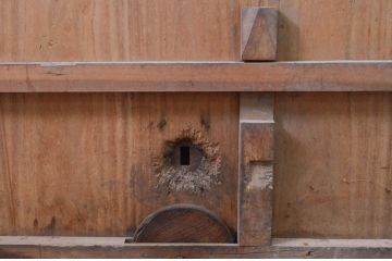 アンティーク建具　堂々とした佇まいが存在感を放つ格子蔵戸1枚(格子戸、引き戸、玄関戸)(R-079873)
