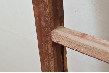 アンティーク建具　和の貫禄を漂わせる升目(マス目)格子蔵戸1枚(きつね格子、狐格子、引き戸、玄関戸、格子戸)(R-079874)