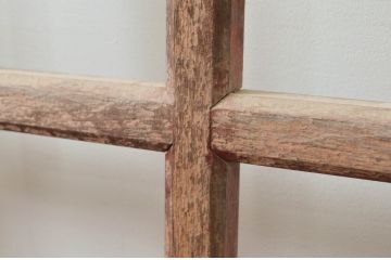 アンティーク建具　和の貫禄を漂わせる升目(マス目)格子蔵戸1枚(きつね格子、狐格子、引き戸、玄関戸、格子戸)(R-079874)