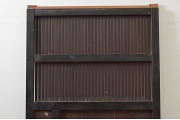 アンティーク建具　2トーンカラーが良いね　時代の流れを感じさせる格子蔵戸1枚(引き戸、玄関戸、格子戸)(R-079875)