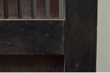 アンティーク建具　2トーンカラーが良いね　時代の流れを感じさせる格子蔵戸1枚(引き戸、玄関戸、格子戸)(R-079875)