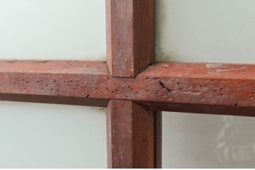 アンティーク建具　落ち着いた和の雰囲気におすすめなガラス入り升目(マス目)格子蔵戸1枚(きつね格子、狐格子、玄関戸、格子戸、ガラス戸、引き戸)(R-079876)