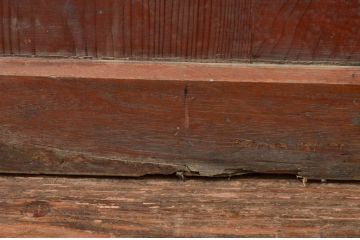 アンティーク建具　落ち着いた和の雰囲気におすすめなガラス入り升目(マス目)格子蔵戸1枚(きつね格子、狐格子、玄関戸、格子戸、ガラス戸、引き戸)(R-079876)