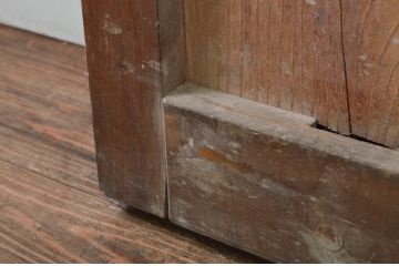アンティーク建具　欅(ケヤキ)材　時を経た風合いが楽しめる蔵戸1枚(引き戸、玄関戸)(R-079877)