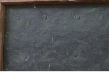アンティーク建具　上手物!!　総欅(ケヤキ)材　珍しい大振りサイズ!!胴板張りが貫禄のある背の高い細かな升目(マス目)格子蔵戸1枚(きつね格子、狐格子、引き戸、玄関戸)(R-079879)