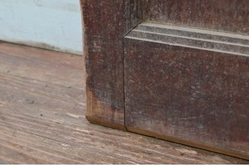 アンティーク建具　欅(ケヤキ)材　和モダンな雰囲気を醸し出す升目(マス目)格子蔵戸1枚(きつね格子、狐格子、引き戸、玄関戸)(R-079880)