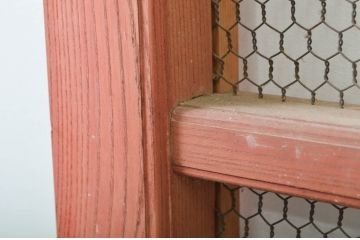 アンティーク建具　総欅(ケヤキ)材　味わい深い風合いが魅力の升目(マス目)格子蔵戸1枚(きつね格子、狐格子、引き戸、玄関戸)(R-079882)