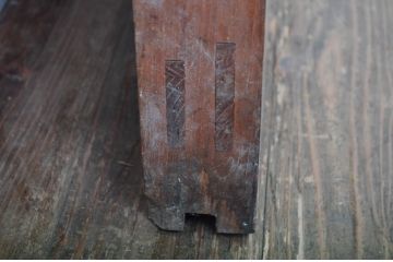 アンティーク建具　総欅(ケヤキ)材　味わい深い風合いが魅力の升目(マス目)格子蔵戸1枚(きつね格子、狐格子、引き戸、玄関戸)(R-079882)