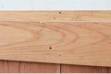 アンティーク建具　総欅(ケヤキ)材　味わい深い木の風合いが魅力的な蔵戸1枚(引き戸、玄関戸)(R-079883)