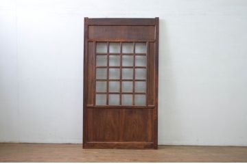 アンティーク建具　総欅(ケヤキ)材　時代の流れを感じさせる升目(マス目)格子蔵戸1枚(きつね格子、狐格子、引き戸、玄関戸、格子戸)(R-079884)