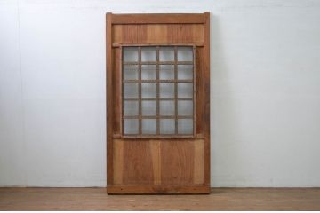 アンティーク建具　総欅(ケヤキ)材　時代の流れを感じさせる升目(マス目)格子蔵戸1枚(きつね格子、狐格子、引き戸、玄関戸、格子戸)(R-079884)