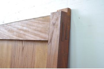 アンティーク建具　総欅(ケヤキ)材　時代の流れを感じさせる升目(マス目)格子蔵戸1枚(きつね格子、狐格子、引き戸、玄関戸、格子戸)(R-079884)