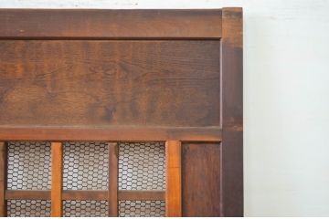 アンティーク建具　栗材　味わい深い風合いが魅力の升目(マス目)格子蔵戸1枚(きつね格子、狐格子、引き戸、玄関戸、格子戸)(R-079885)