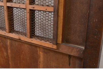 アンティーク建具　栗材　味わい深い風合いが魅力の升目(マス目)格子蔵戸1枚(きつね格子、狐格子、引き戸、玄関戸、格子戸)(R-079885)