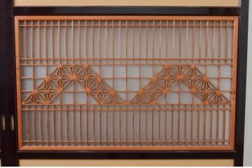 アンティーク建具　高級品!!　漆塗り框の組子入りガラス帯戸2枚セット(引き戸、ガラス戸)(R-079886)