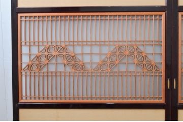 アンティーク建具　高級品!!　漆塗り框の組子入りガラス帯戸2枚セット(引き戸、ガラス戸)(R-079886)