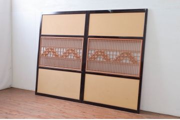 アンティーク建具　高級品!!　漆塗り框の組子入りガラス帯戸2枚セット(引き戸、ガラス戸)(R-079887)