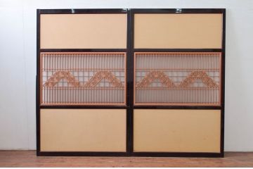 アンティーク建具　高級品!!　漆塗り框の組子入りガラス帯戸2枚セット(引き戸、ガラス戸)(R-079887)