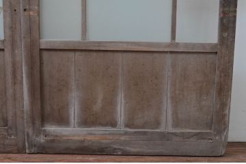 アンティーク建具　ペイント仕上げ限定　レトロな雰囲気づくりにおすすめのガラス戸2枚セット(引き戸)(R-079888)
