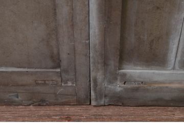 アンティーク建具　ペイント仕上げ限定　レトロな雰囲気づくりにおすすめのガラス戸2枚セット(引き戸)(R-079888)