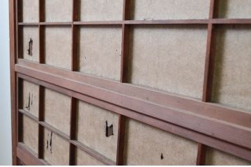 アンティーク建具　美品　腰板欅(ケヤキ)材　風情のある佇まいが魅力的な裏障子付き幅広格子戸2枚セット(帯戸、引き戸、障子戸)(R-079890)