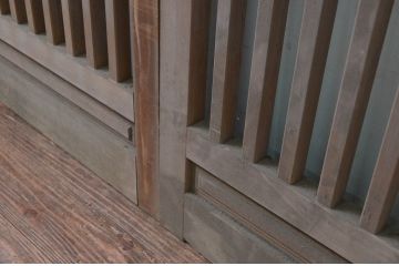 アンティーク建具　和の空間づくりにおすすめの数寄屋の荒格子戸2枚セット(引き戸)(R-079891)