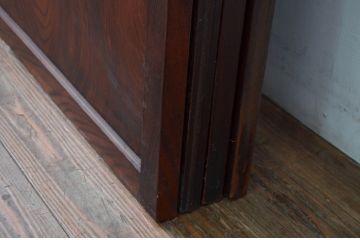 アンティーク建具　上手物　高級品　総欅(ケヤキ)材　和モダンな空間を演出する漆塗り帯戸4枚セット(引き戸)(R-079894)