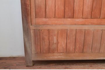 ビンテージ建具　和の貫禄を漂わせるくぐり戸付き門扉1対2枚セット(蔵戸、玄関戸、両開きドア、木製扉、ヴィンテージ)(R-079899)