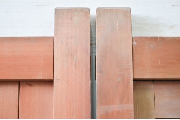 ビンテージ建具　和の貫禄を漂わせるくぐり戸付き門扉1対2枚セット(蔵戸、玄関戸、両開きドア、木製扉、ヴィンテージ)(R-079899)