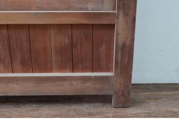 ビンテージ建具　和の貫禄を漂わせるくぐり戸付き門扉1対2枚セット(蔵戸、玄関戸、両開きドア、木製扉、ヴィンテージ)(R-079899)