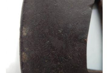 時代武具　鉄地　堅丸形　獅子　蝶　牡丹　細かな装飾が目を引く鍔(花、ライオン、ちょう、彫刻、刀装具)(R-079903)